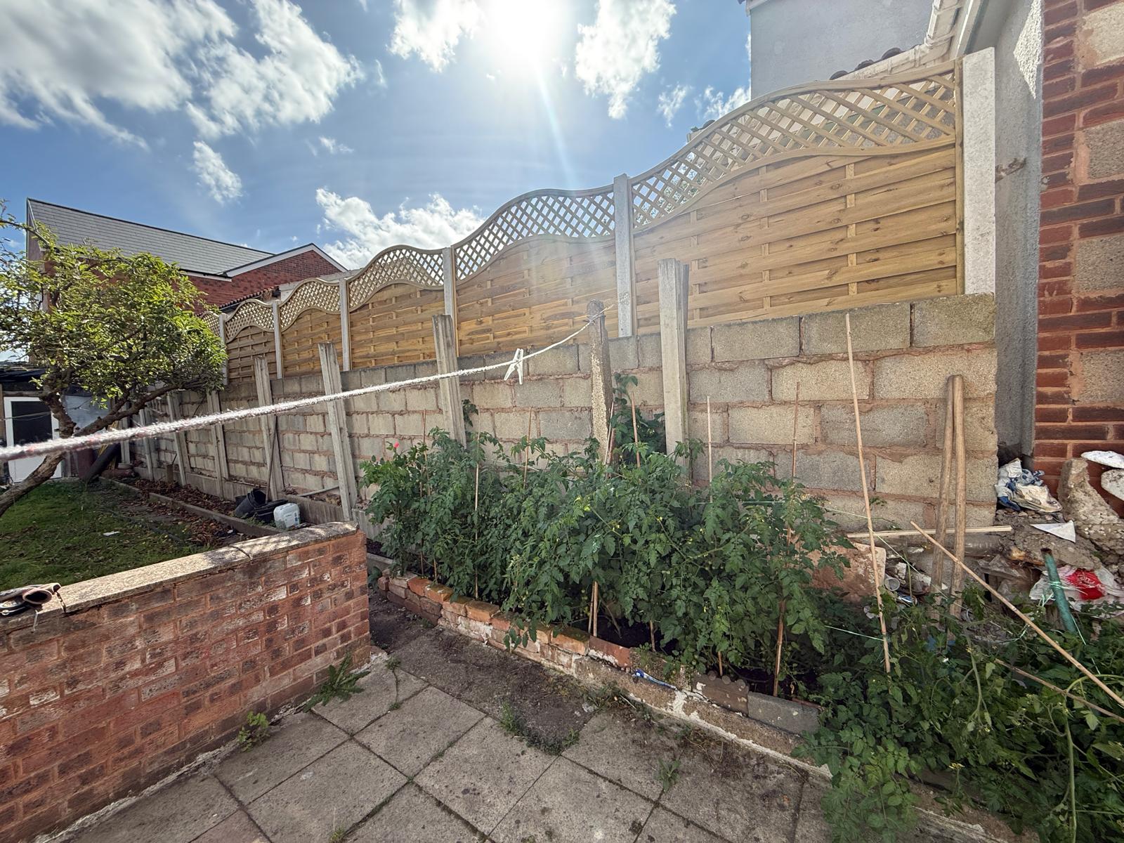 Fence before replacement